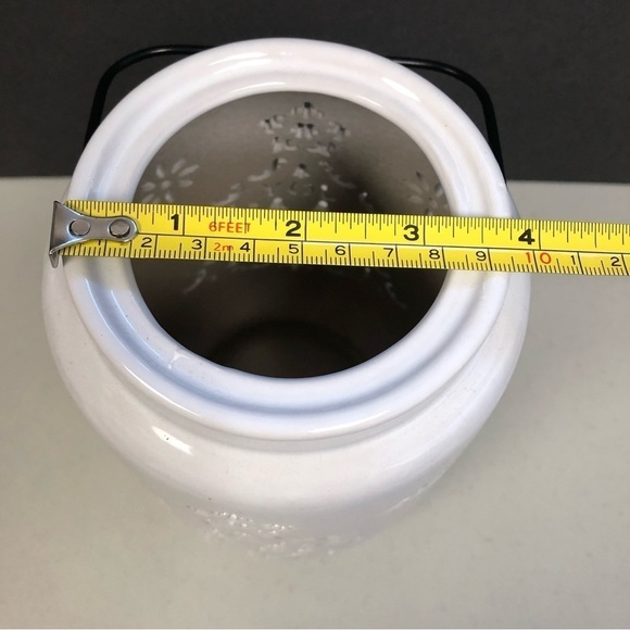 CERAMIC CUTOUT CHRISTMAS TREE LANTERN/ days joy/ hope/ believe/black handle - Picture 4 of 5